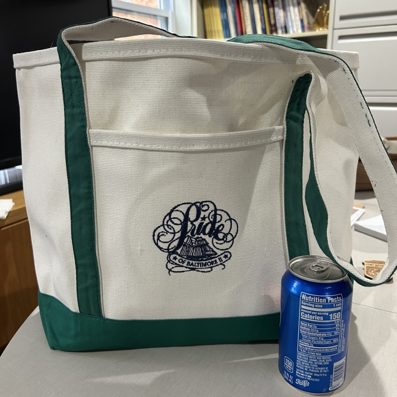 Product Description: This heavyweight medium-sized canvas tote embroidered with our heritage logois perfect for short trips, shopping, or on the dock</br></br>APPROXIMATE SIZE</br></br>19 ¾" W x 13 ¼" H x 6 ¾" D</br> Canvas Tote